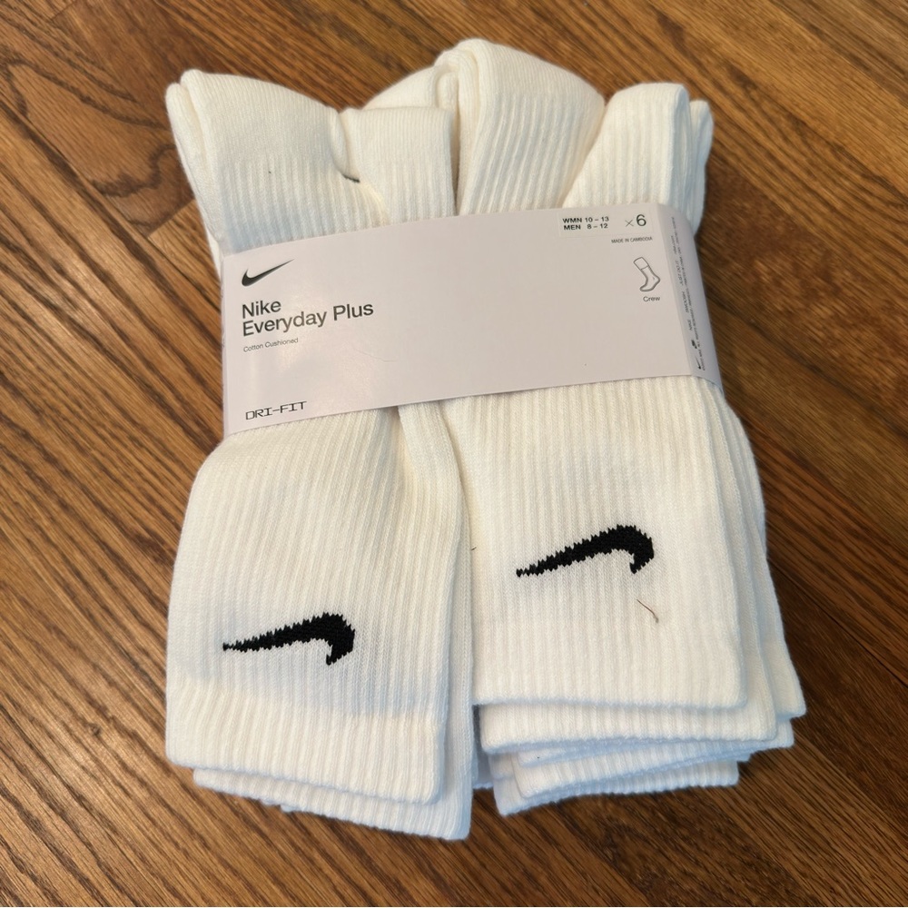 Nike White Athletic Crew Socks, 6 pairs